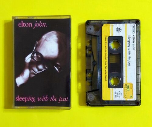 Elton John – Sleeping With The Past