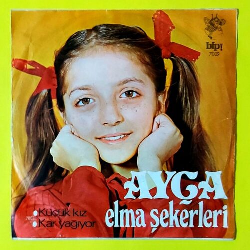 Ayça Ve Elma Şekerleri - Küçük Kız